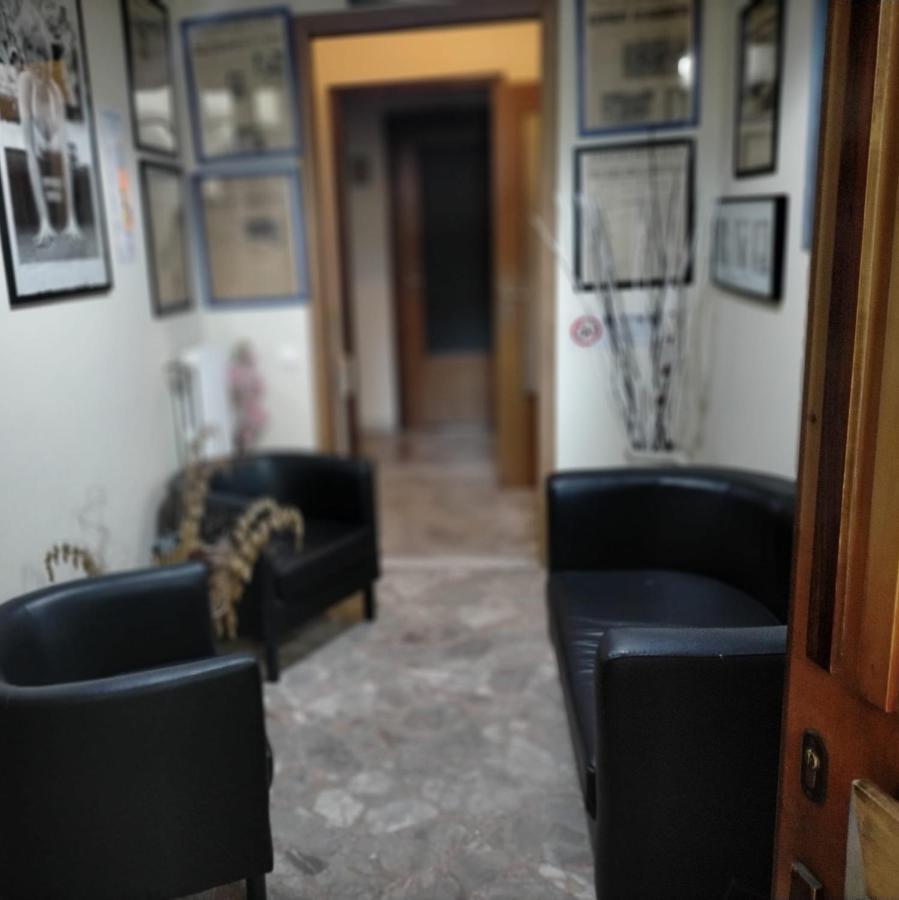 Le Stanze Di Ginevra - Via Tescione Hotell Caserta Eksteriør bilde