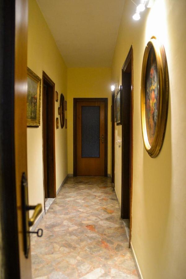 Le Stanze Di Ginevra - Via Tescione Hotell Caserta Eksteriør bilde