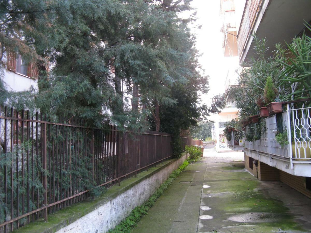 Le Stanze Di Ginevra - Via Tescione Hotell Caserta Eksteriør bilde