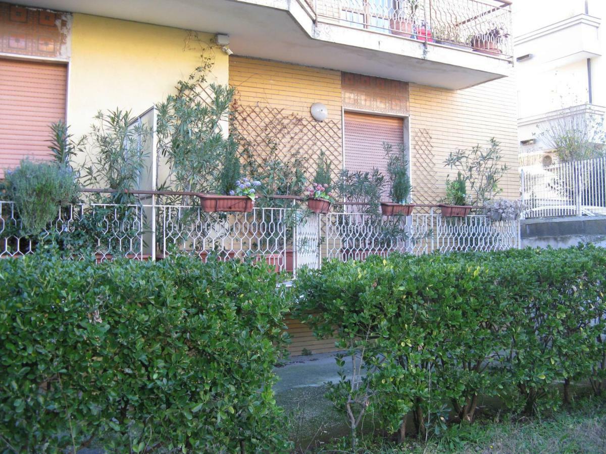 Le Stanze Di Ginevra - Via Tescione Hotell Caserta Eksteriør bilde