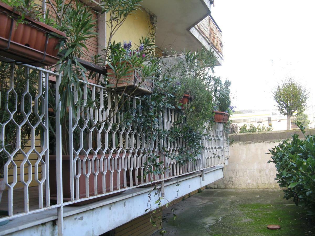 Le Stanze Di Ginevra - Via Tescione Hotell Caserta Eksteriør bilde